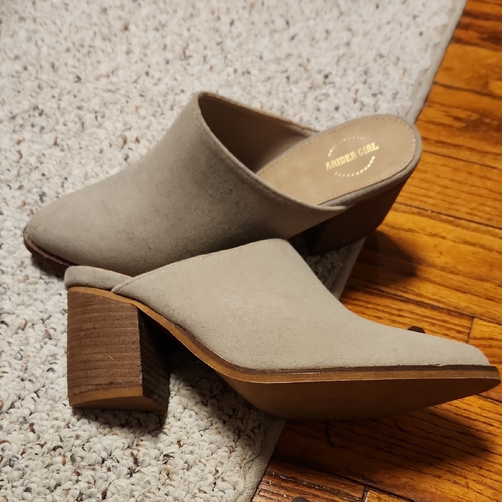 Women's Tan Mules - Picture 2 of 3
